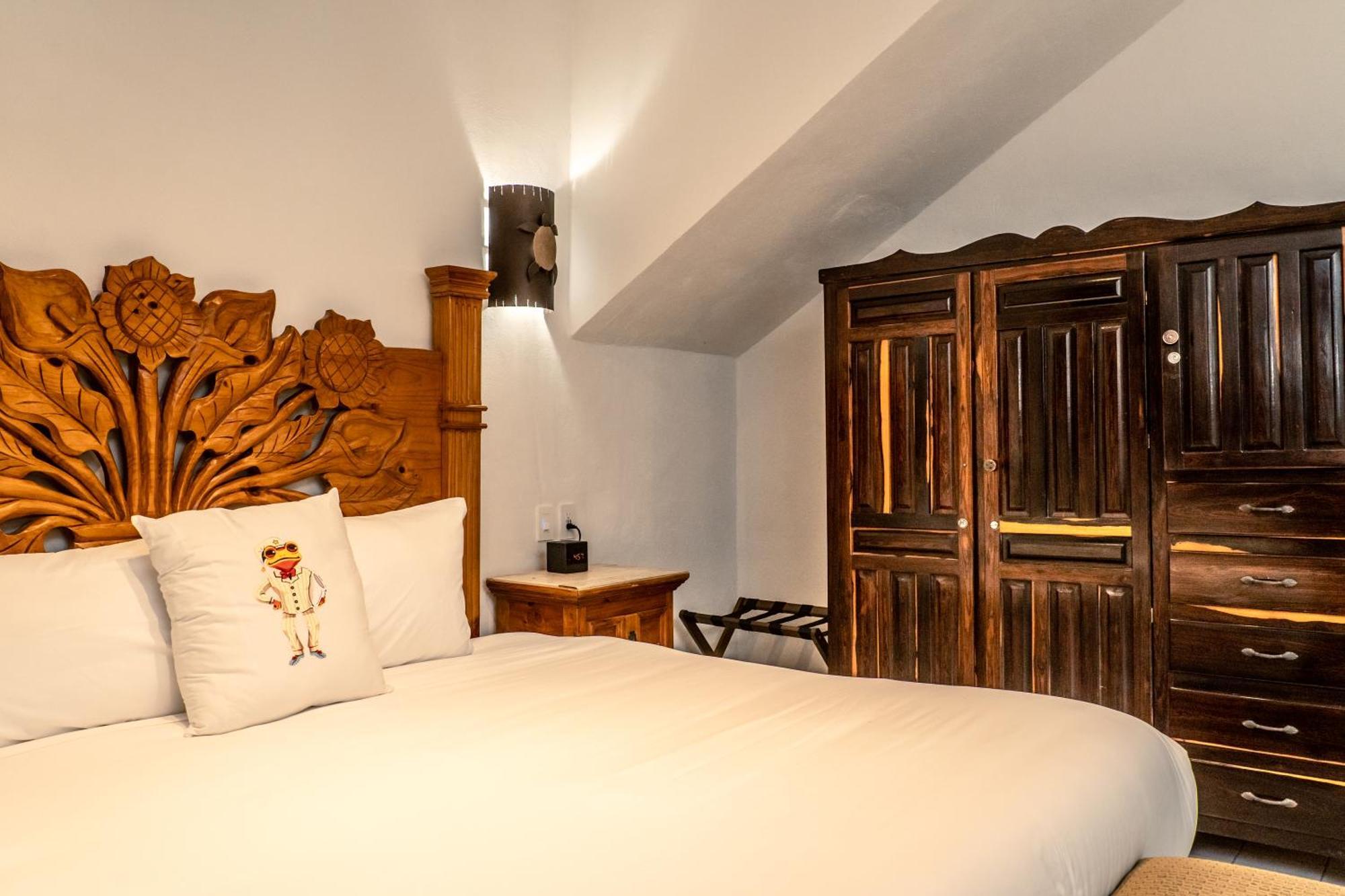 5 Frogs Hotel Бусеріас Екстер'єр фото