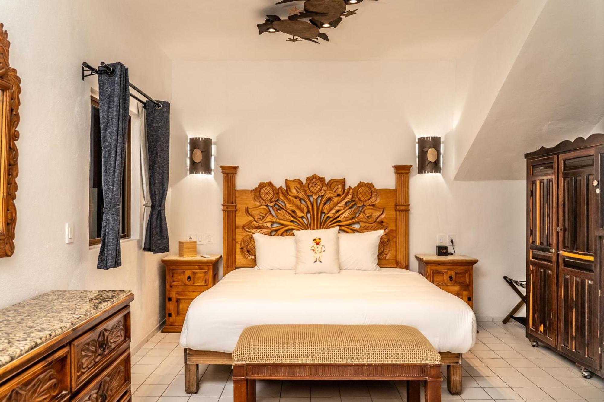 5 Frogs Hotel Бусеріас Екстер'єр фото